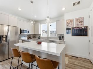 11358 S Willow Walk Dr, South Jordan, UT 84009