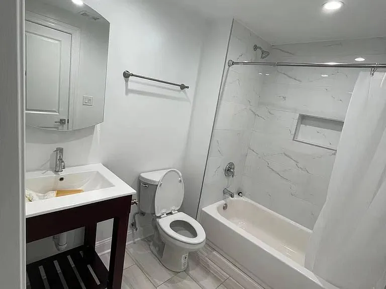 1412 Montague St NW #B — Photo 9