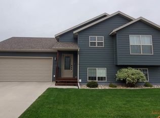 2613 Leola Ln, Rapid City, SD 57703