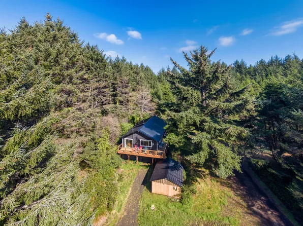 3934 Highway 101 N, Yachats, OR 97498