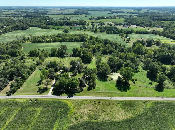 9903 Watterson Rd, Churubusco, IN 46723
