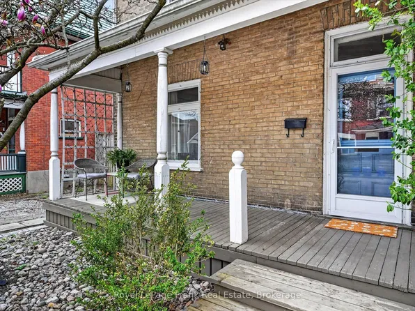 273 William St, Peterborough, ON K9J 5E5