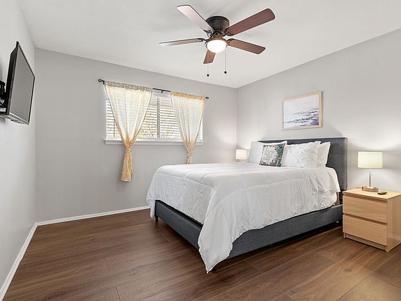 2nd image of 1006 Thannisch Dr APT E