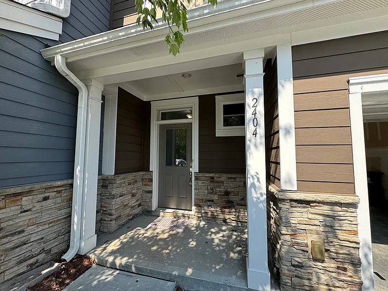 2404 Pecan Ridge Way — Photo 2