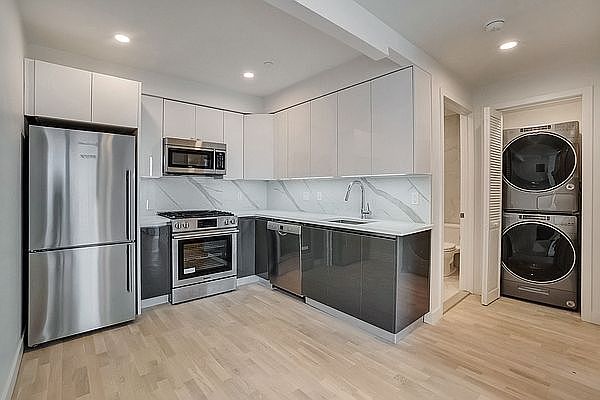 1st image of 2600 7th Ave Penthouse E