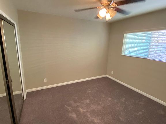 4th image of 4038 Wade St #1