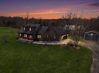 3927 Inspiration Ln, Vermontville, MI 49096