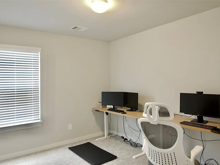 3207 Tilley Dr — Photo 37