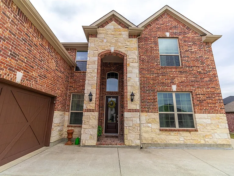 9785 Hickory Hill Rd — Photo 4