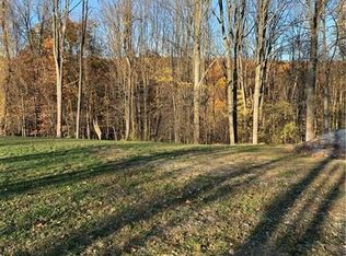 149 Red Maple Ln, Glenshaw, PA 15116