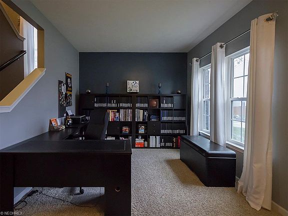 3rd image of 9022 Moss Pointe Cir