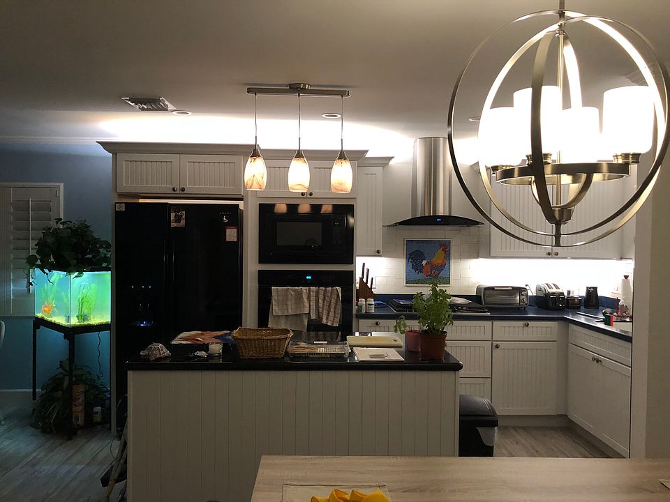 2nd image of 8 Macaw Ln