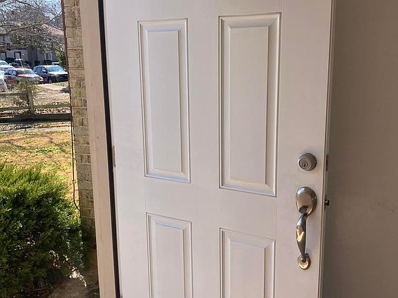 2nd image of 725 Alder Cir