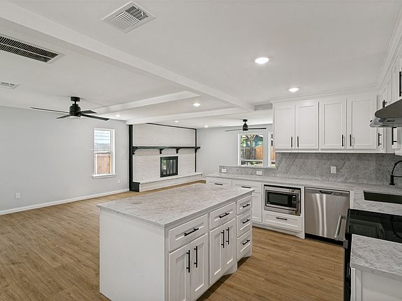 4th image of 3525 Bangor Ct E