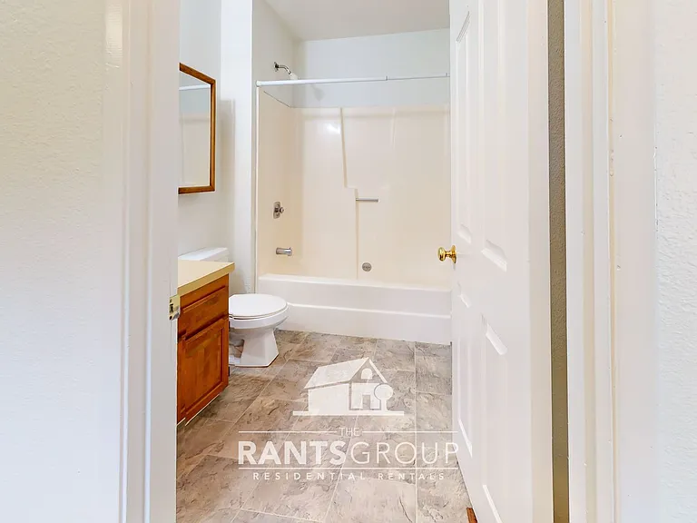 903 Tartan Dr SW — Photo 10