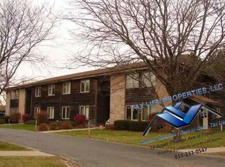 1716 S Hance Dr #8, Freeport, IL 61032