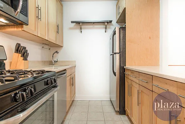 Sold by Plaza Real Estate Group | media 22