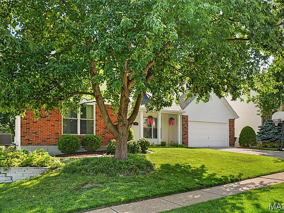 4th image of 2133 Telford Dr