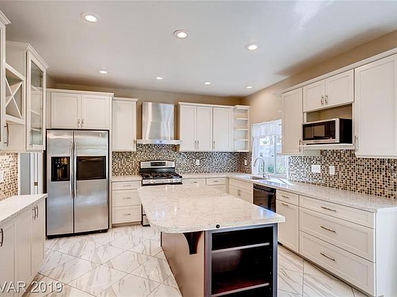 4th image of 7905 Waterfalls Ave