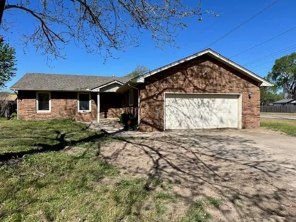 4803 S Millwood Cir, Wichita, KS 67217