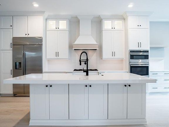 5th image of 3601 W Kensington Ave