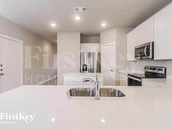 5th image of 334 Niki Dr