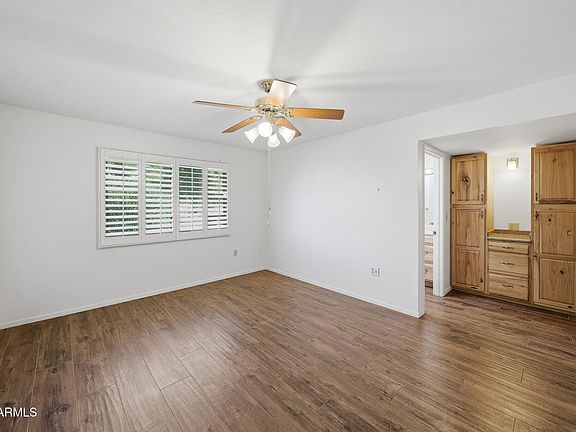 3rd image of 9710 W HAWTHORN Court