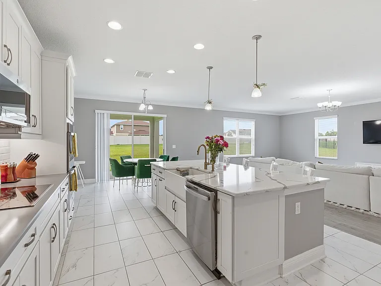 9844 Cabernet Ave — Photo 10
