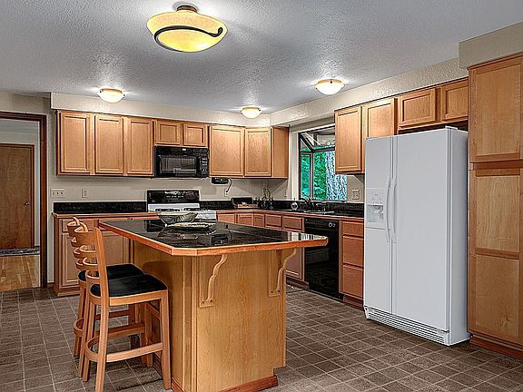 4th image of 28613 185th Ave SE