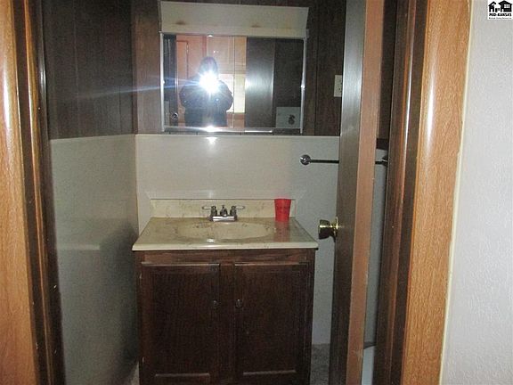 4th image of 603 N Oak St