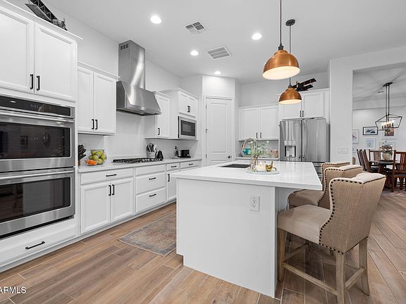 3rd image of 21138 W EDGEMONT Avenue