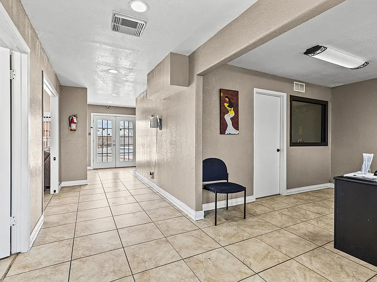Towne East Village Apartment Homes — Photo 23