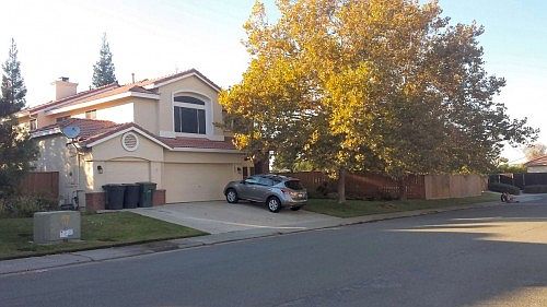1st image of 1060 Caragh St