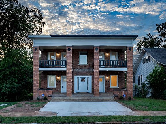 4th image of 2116 Clarendon Ave