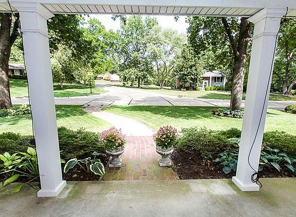 2nd image of 1914 Firethorn Dr