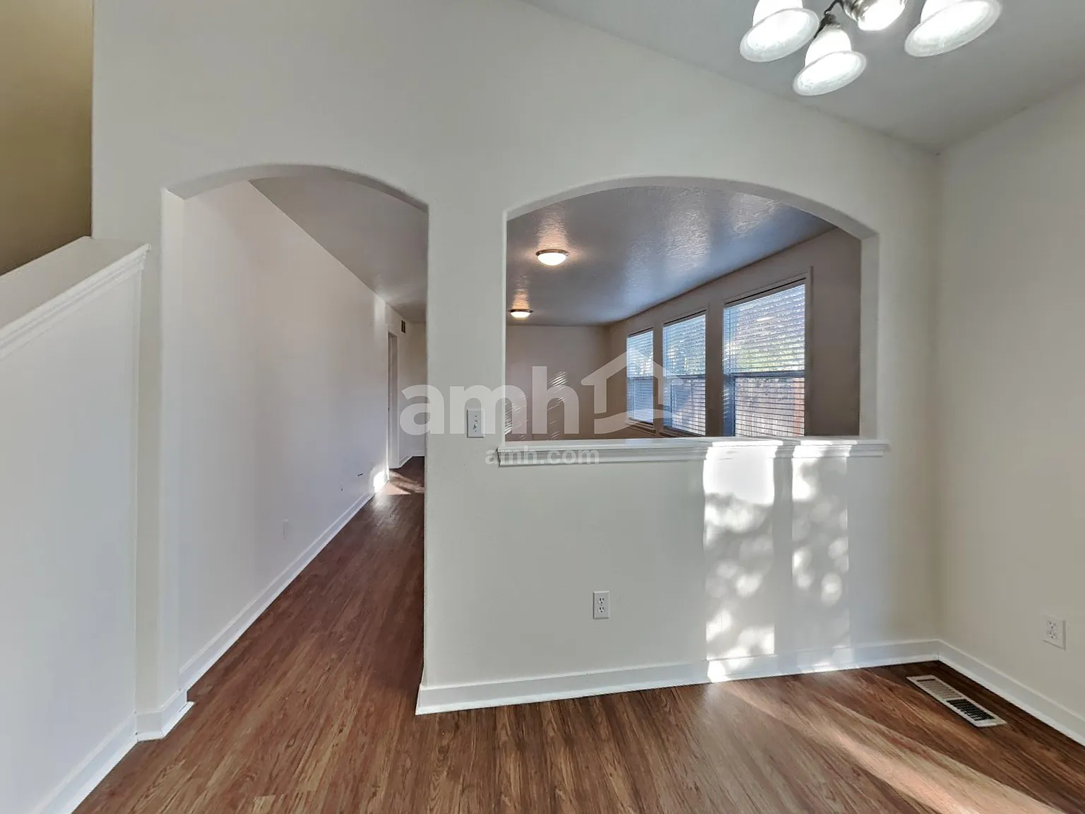 3 bed, 2.5 bath, 1590 sqft, $2,465 — Photo 4