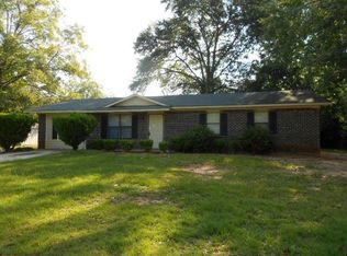 127 Melody Ln, Americus, GA 31719