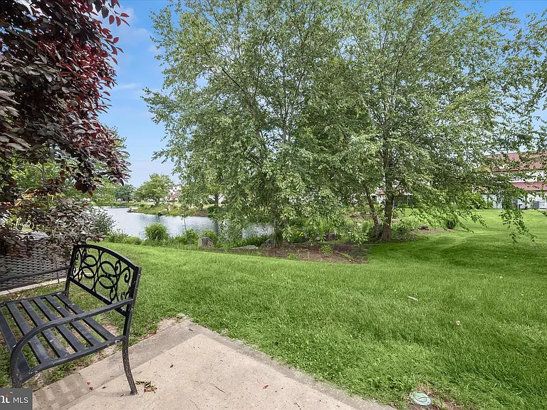45 Queen Neva Ct #B — Photo 17