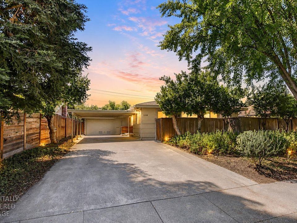 1st image of 1118 Stanford Pl