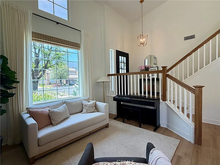 8992 Trumpets Ct — Photo 10