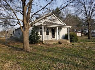 206 Lula Ave, Scott City, MO 63780