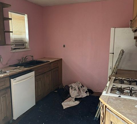 3rd image of 3404 SE 27th St