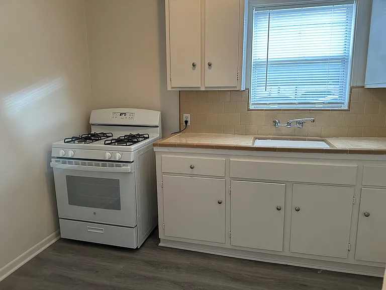 4001 Greeley St #14 — Photo 3