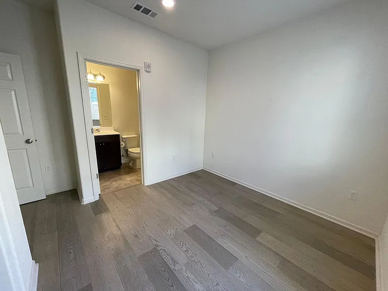192 William Manly St #5 — Photo 11