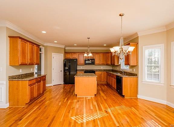 3rd image of 12507 Trammell Ct