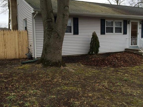 2nd image of 832 Spar Ave