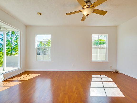 5th image of 3628 College Ave