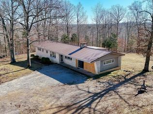 415 Smith Heights Rd, Paris, TN 38242