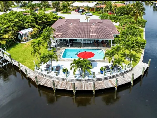 981 SE 10th Court, Pompano Beach, FL 33060