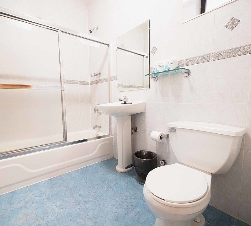 2nd image of 209 E 14th St #2K